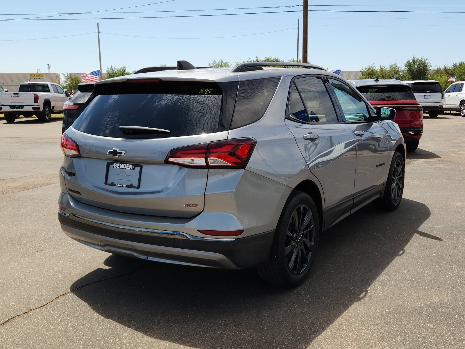 Used 2023 Chevrolet Equinox RS FWD image 4