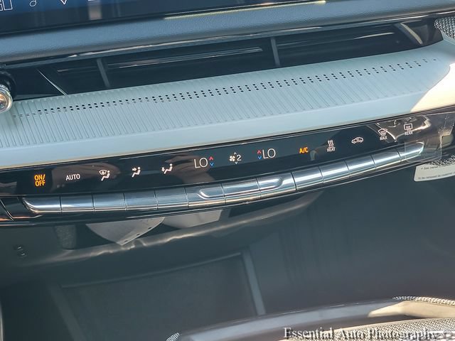 New 2026 Cadillac Optiq Luxury 1 w/ LPO, Floor Liner Package AWD/4WD image 24