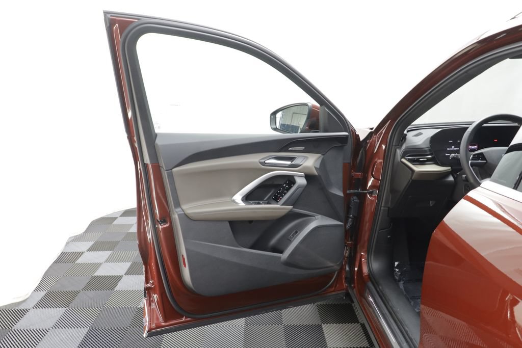 Used 2025 Audi Q5 Premium Plus w/ Premium Plus AWD/4WD image 5