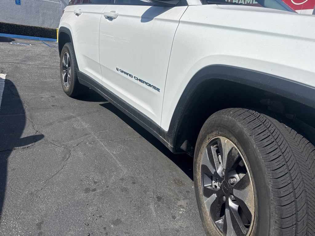 Used 2024 Jeep Grand Cherokee Limited 4xe AWD/4WD image 6