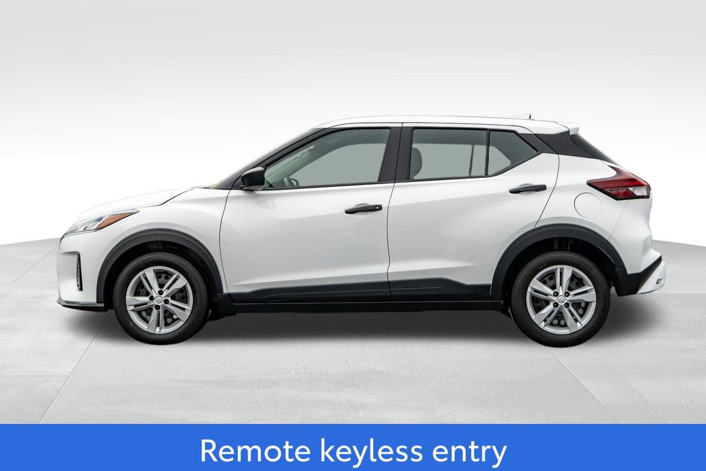 Used 2023 Nissan Kicks S image 4