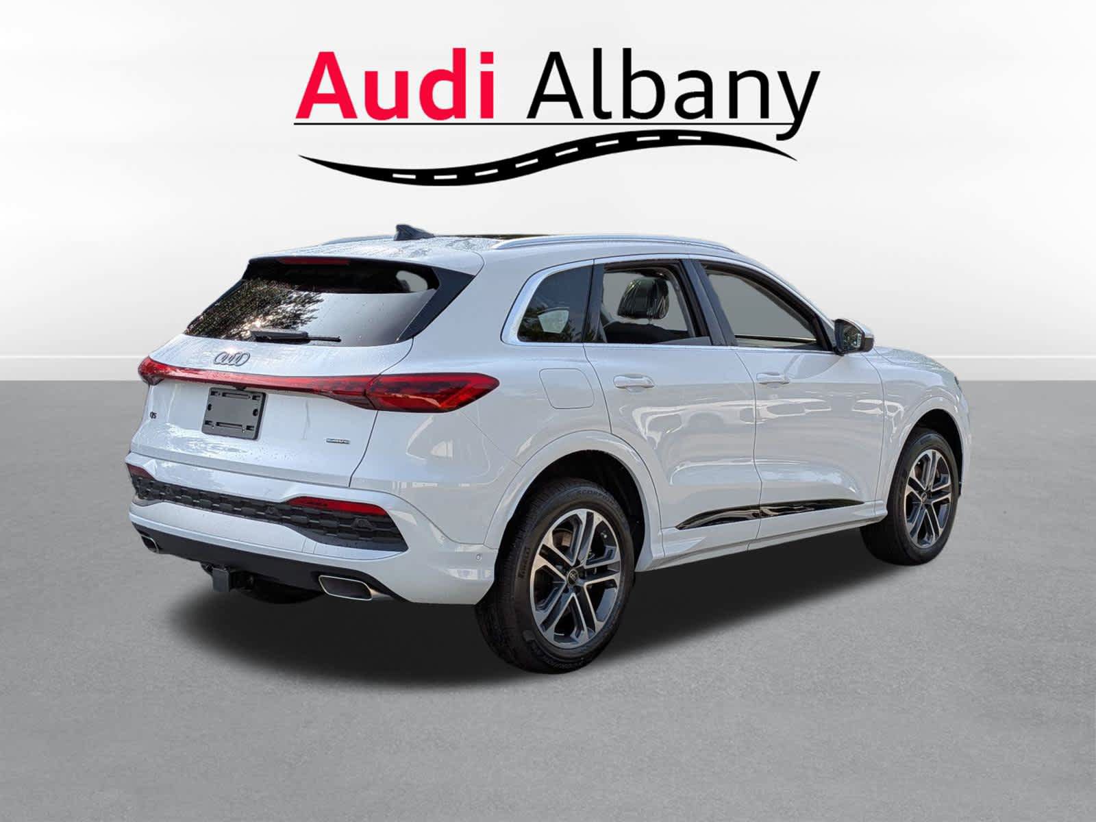 New 2026 Audi Q5 Premium w/ Convenience Package AWD/4WD image 4