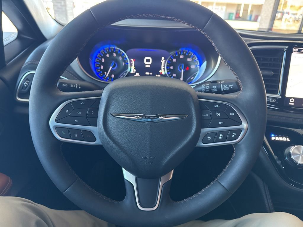 Used 2024 Chrysler Pacifica Pinnacle w/ Trailer Tow Group image 17