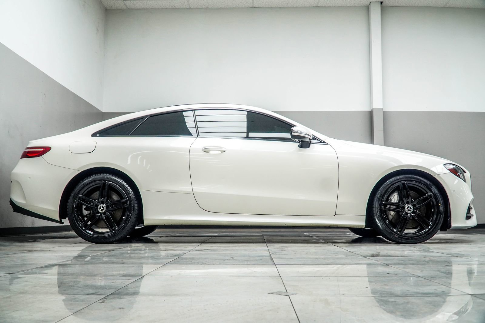 Used 2018 Mercedes-Benz E 400 4MATIC Coupe w/ Premium 2 Package image 7