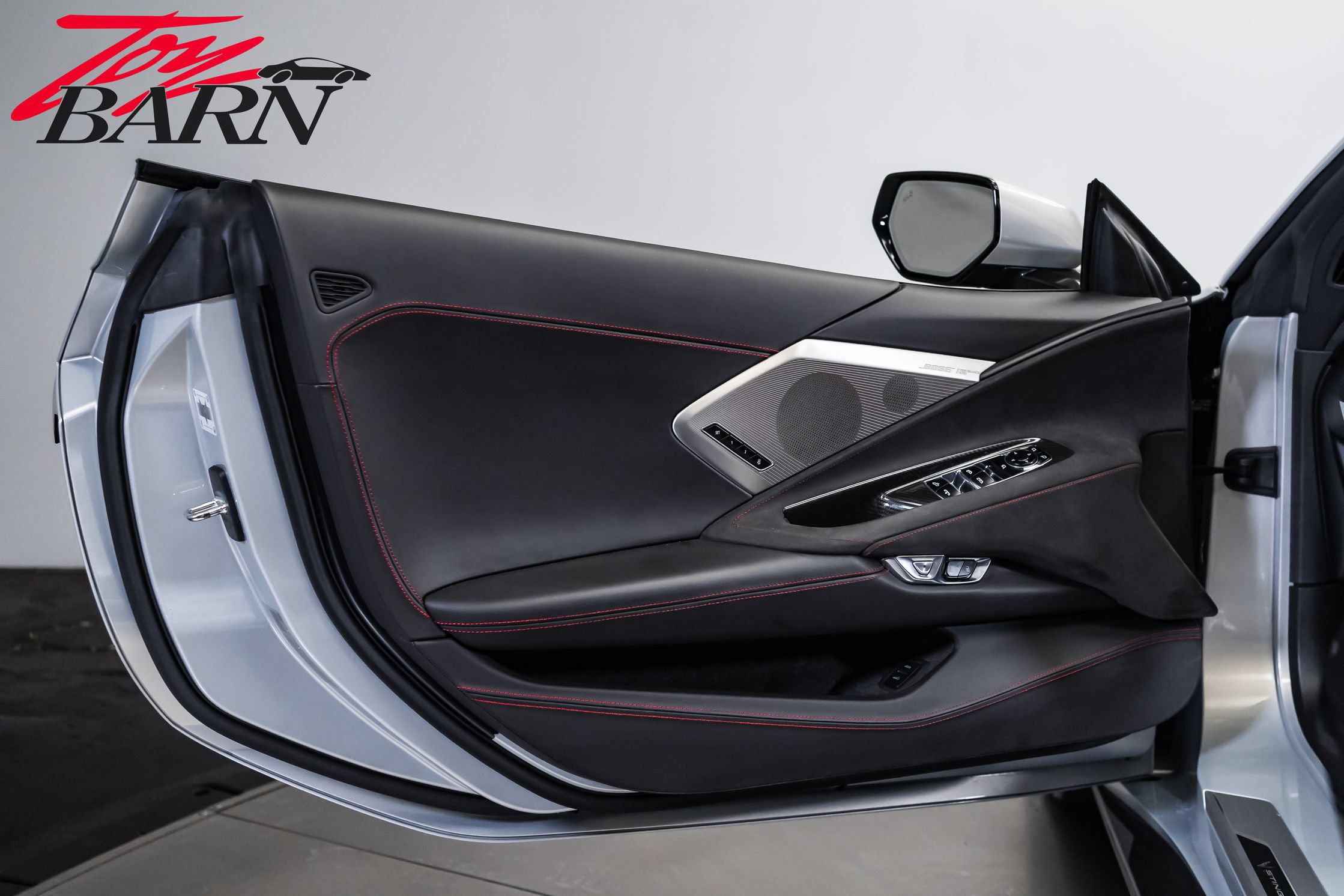 Used 2021 Chevrolet Corvette Stingray Premium Conv w/ Z51 Performance Package RWD image 28