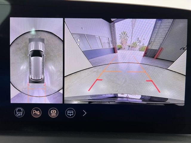 Used 2026 Cadillac Vistiq Sport image 15