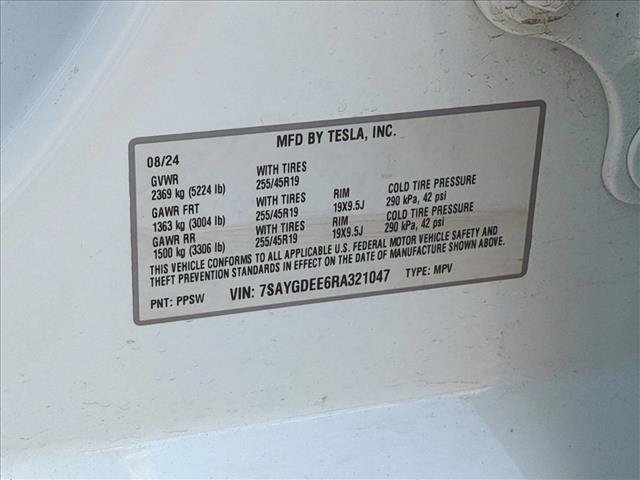 Used 2024 Tesla Model Y Long Range AWD/4WD image 27