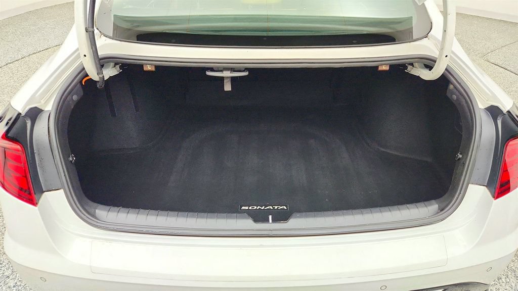 Used 2022 Hyundai Sonata Limited w/ Cargo Package FWD image 22