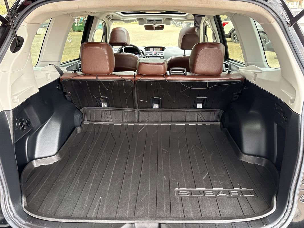 Used 2017 Subaru Forester 2.5i Touring AWD/4WD image 5