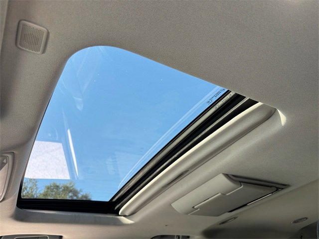 Used 2018 GMC Yukon Denali w/ Denali Ultimate Package image 13