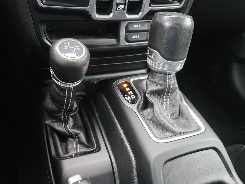 Used 2023 Jeep Wrangler Unlimited Sahara AWD/4WD image 23