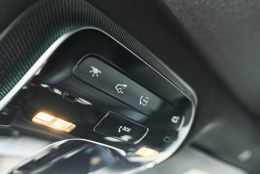 Used 2025 Mercedes-Benz C 300 4MATIC Sedan image 31