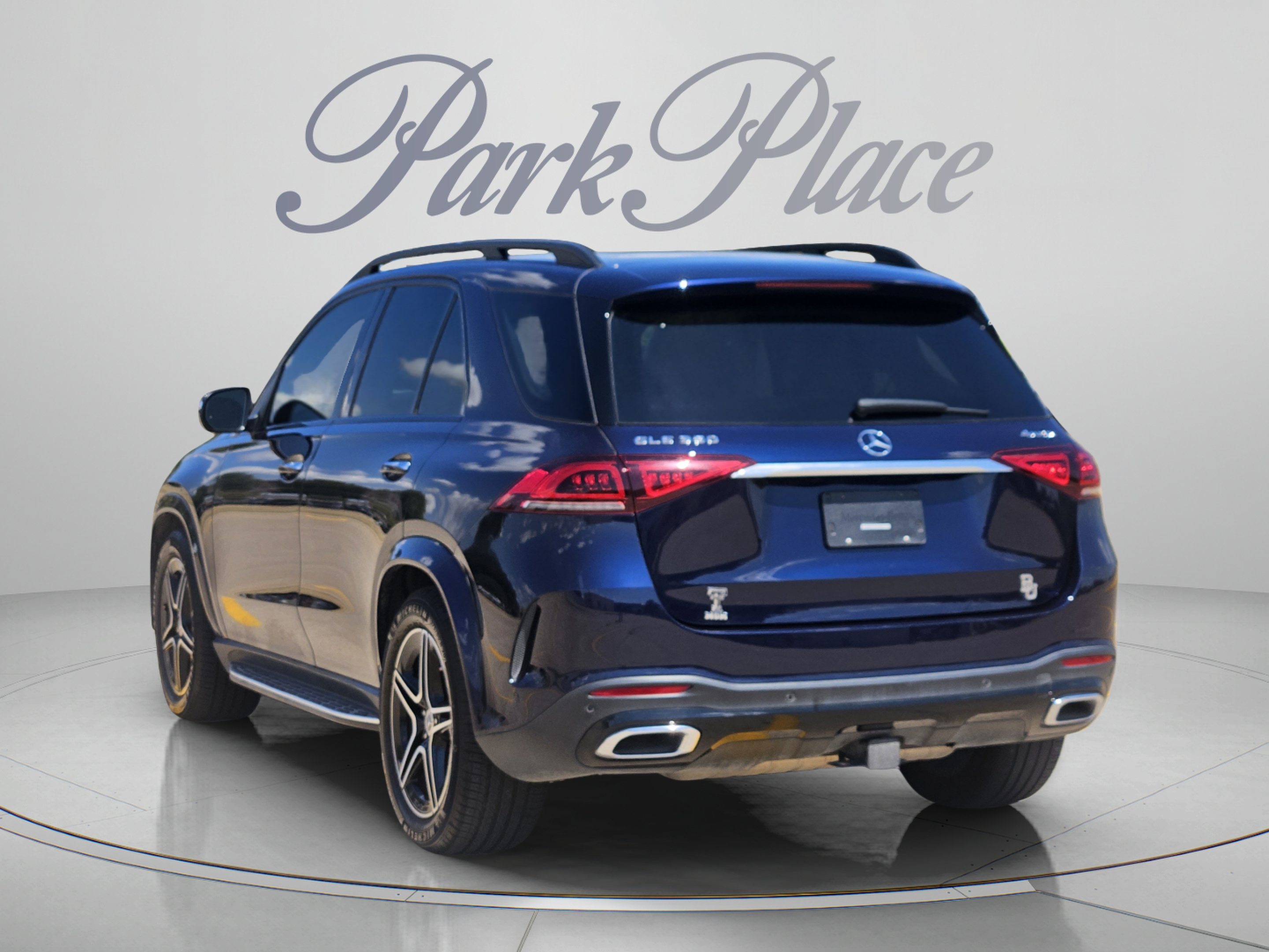 Used 2022 Mercedes-Benz GLE 350 4MATIC image 3