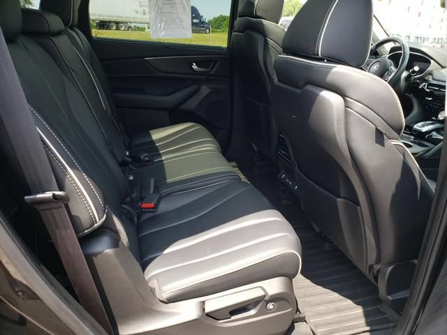 Used 2024 Acura MDX SH-AWD w/ Advance Package image 17