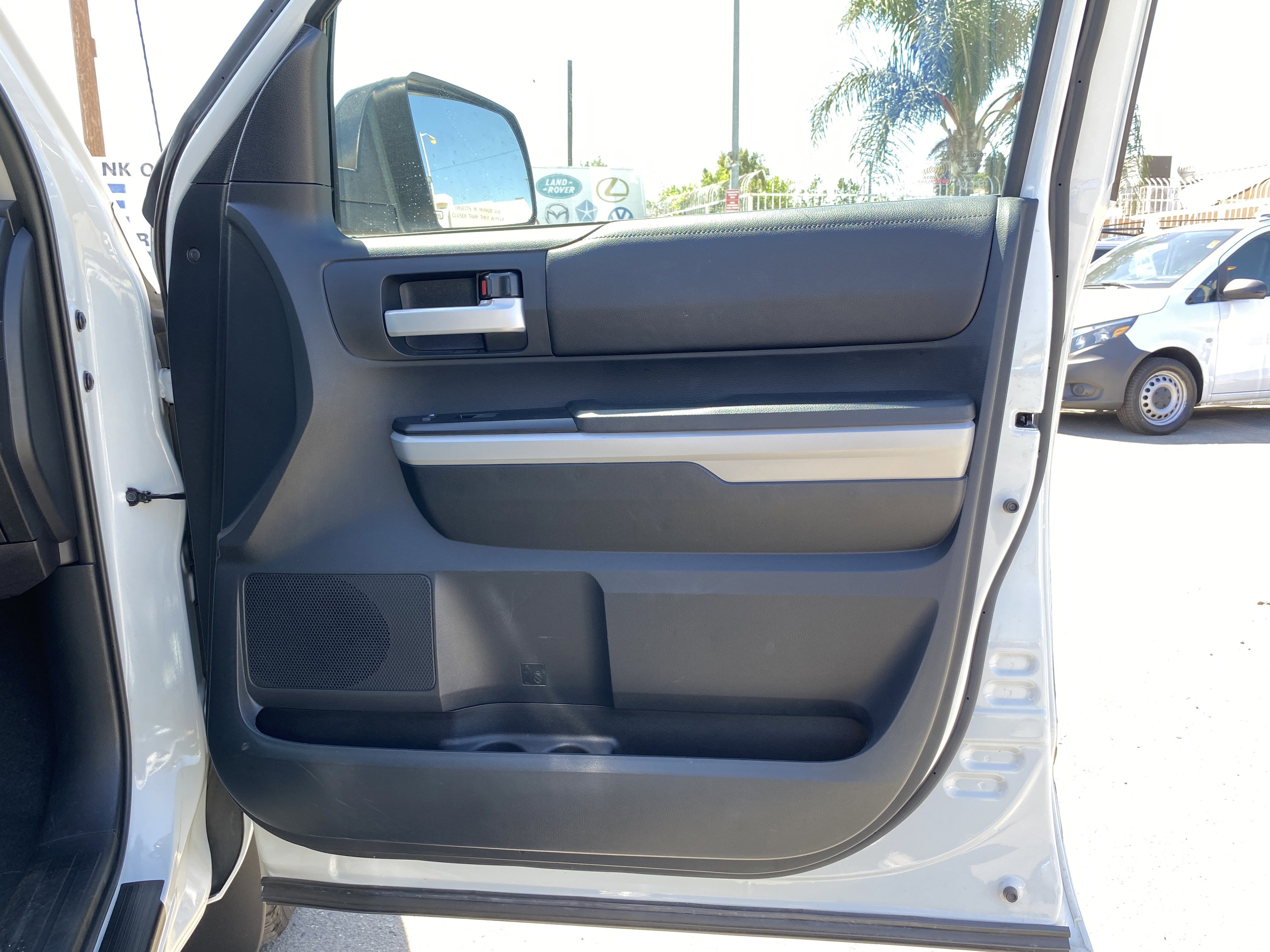 Used 2018 Toyota Tundra SR5 w/ SR5 Upgrade Package image 25