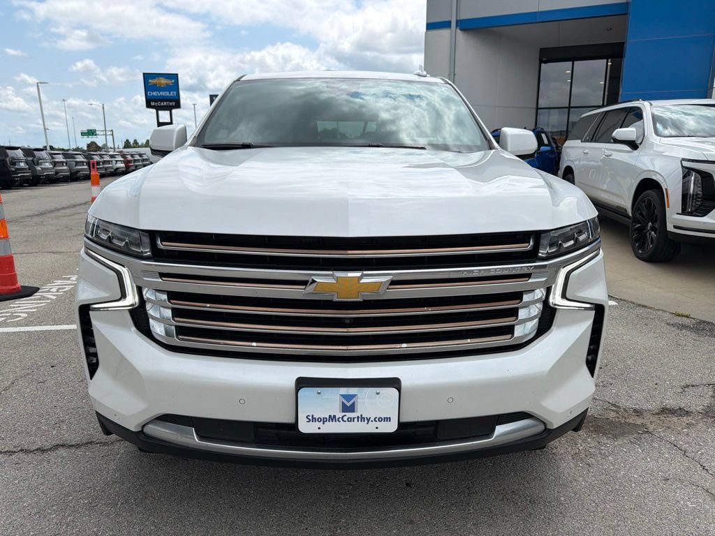 Used 2023 Chevrolet Suburban High Country w/ Premium Package 2 AWD/4WD image 8