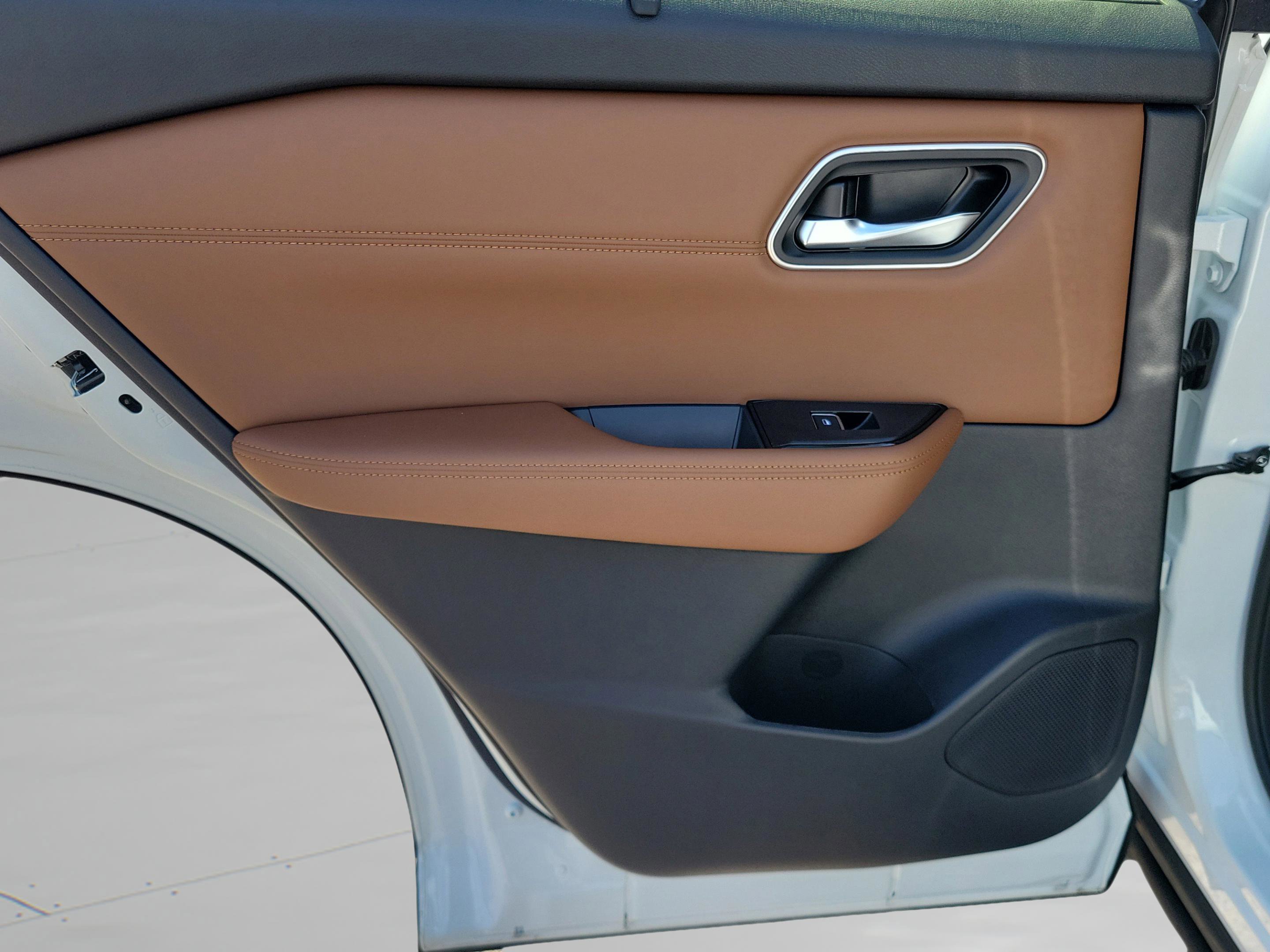 New 2026 Nissan Rogue Platinum w/ Platinum Premium Package AWD/4WD image 11