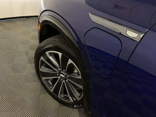 New 2026 Cadillac Vistiq Sport w/ LPO, Floor Liner Package image 37