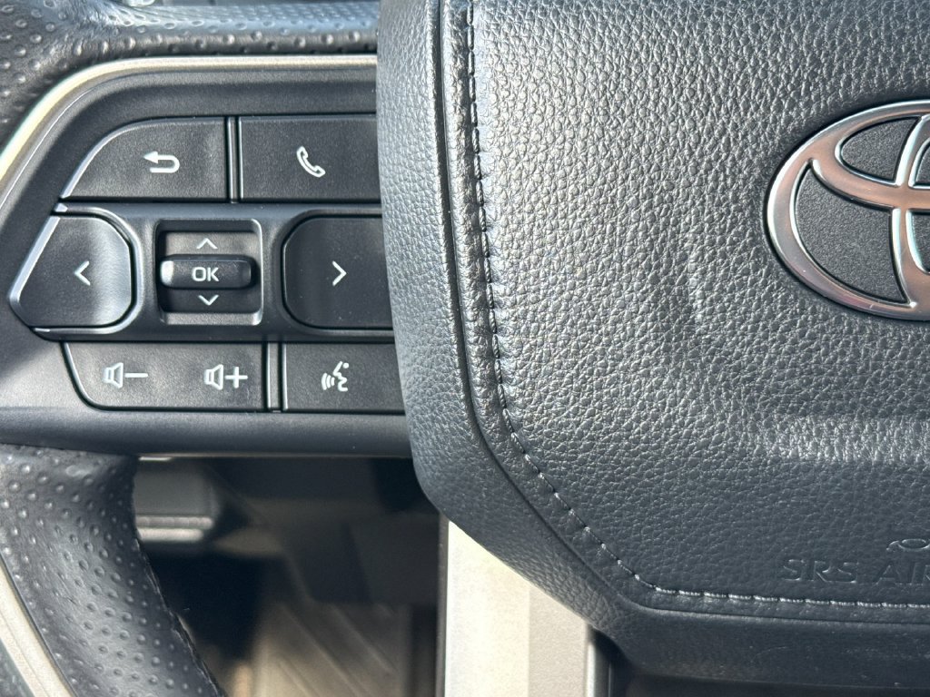Certified 2025 Toyota 4Runner SR5 AWD/4WD image 25