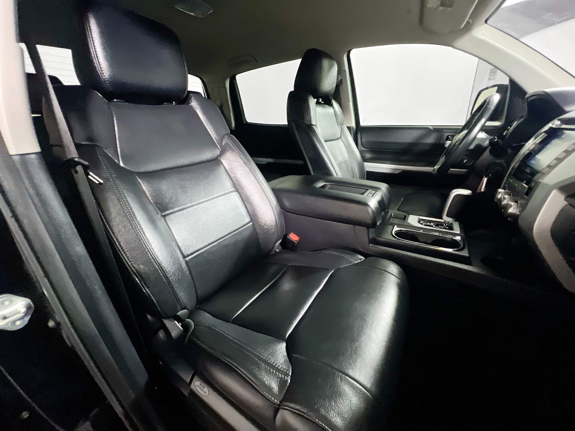 Used 2021 Toyota Tundra SR5 w/ SR5 Leather Package image 30