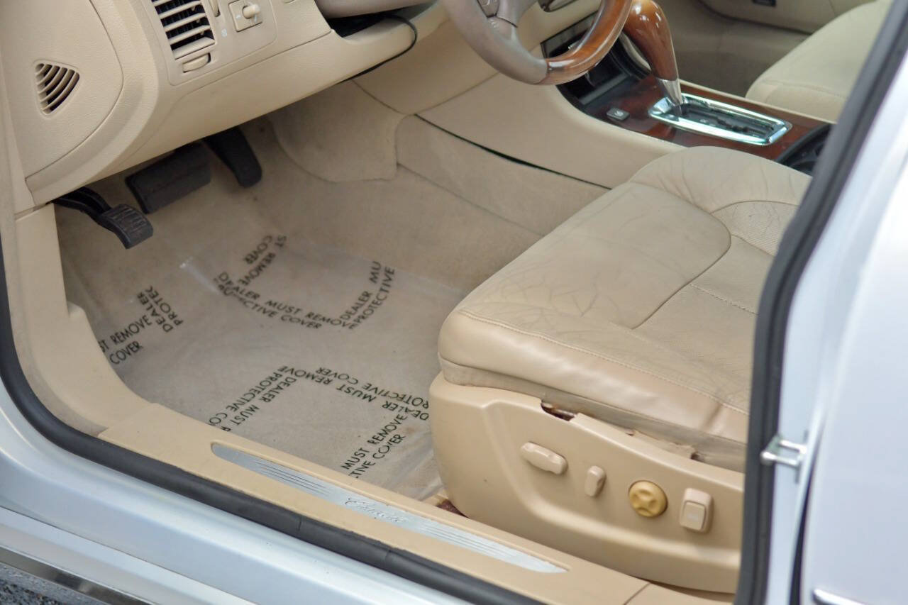 Used 2006 Cadillac DTS Performance FWD image 13