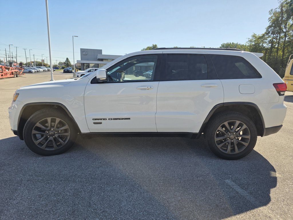 Used 2016 Jeep Grand Cherokee Limited 75th Anniversary AWD/4WD image 5