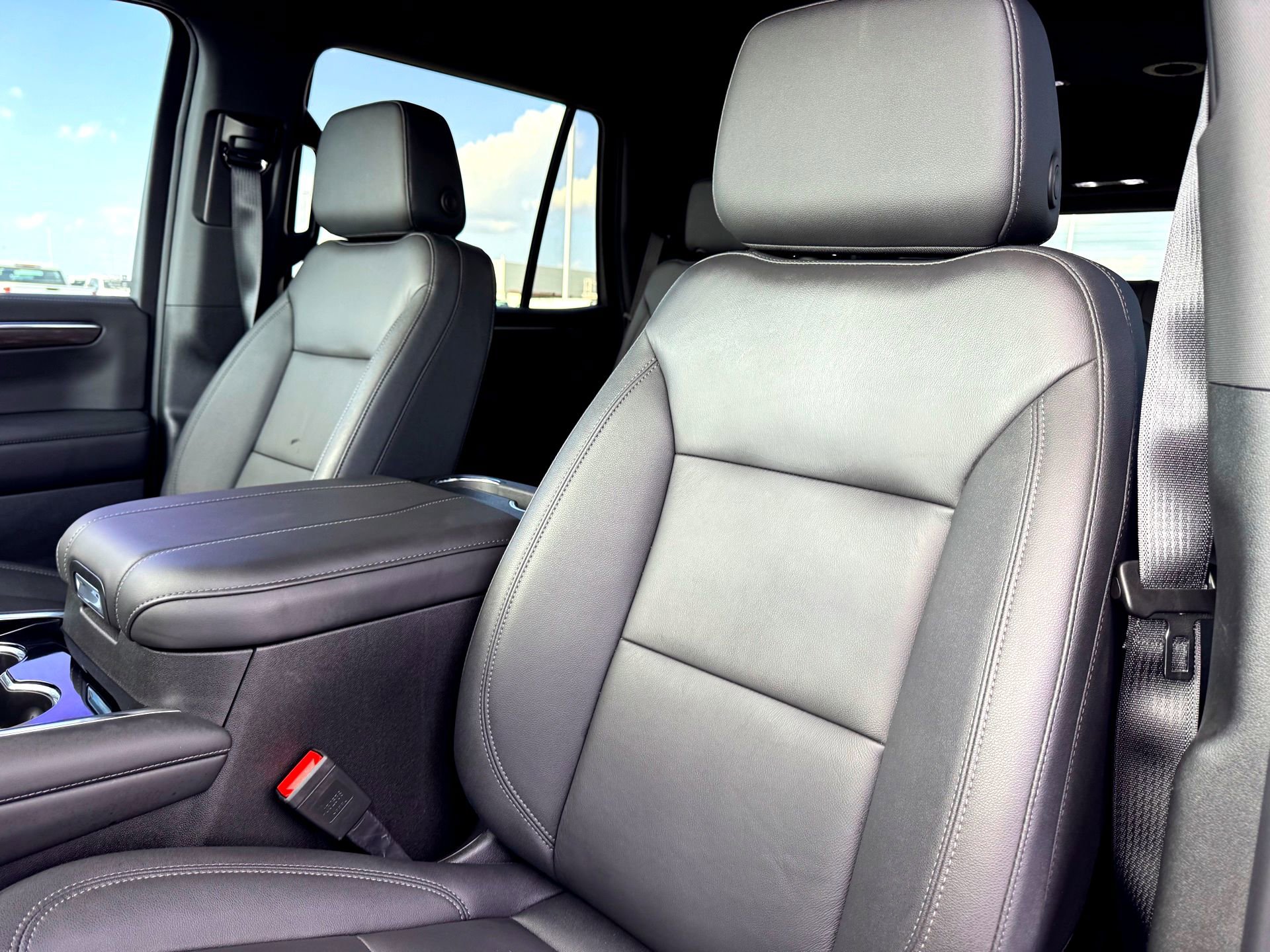Used 2026 Chevrolet Tahoe Z71 w/ Comfort Package image 13