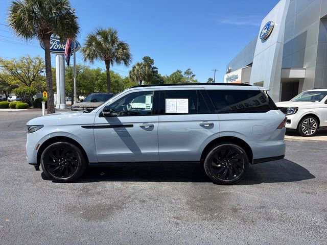 Used 2025 Lincoln Navigator Reserve w/ Jet Appearance Package AWD/4WD image 5