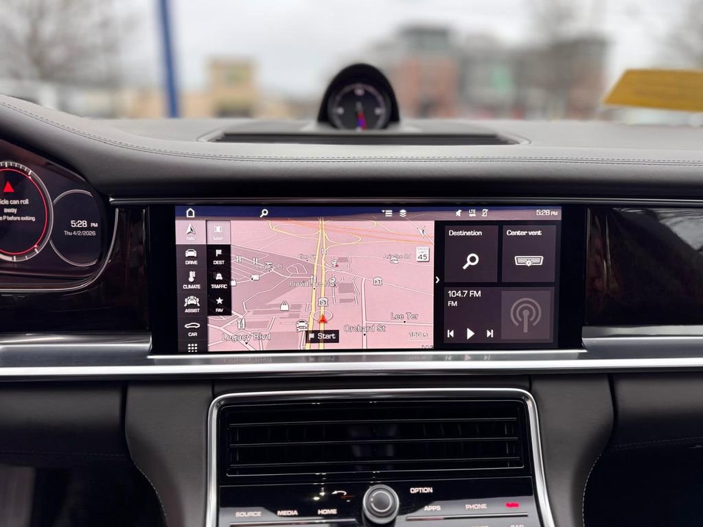 Used 2017 Porsche Panamera 4S image 15