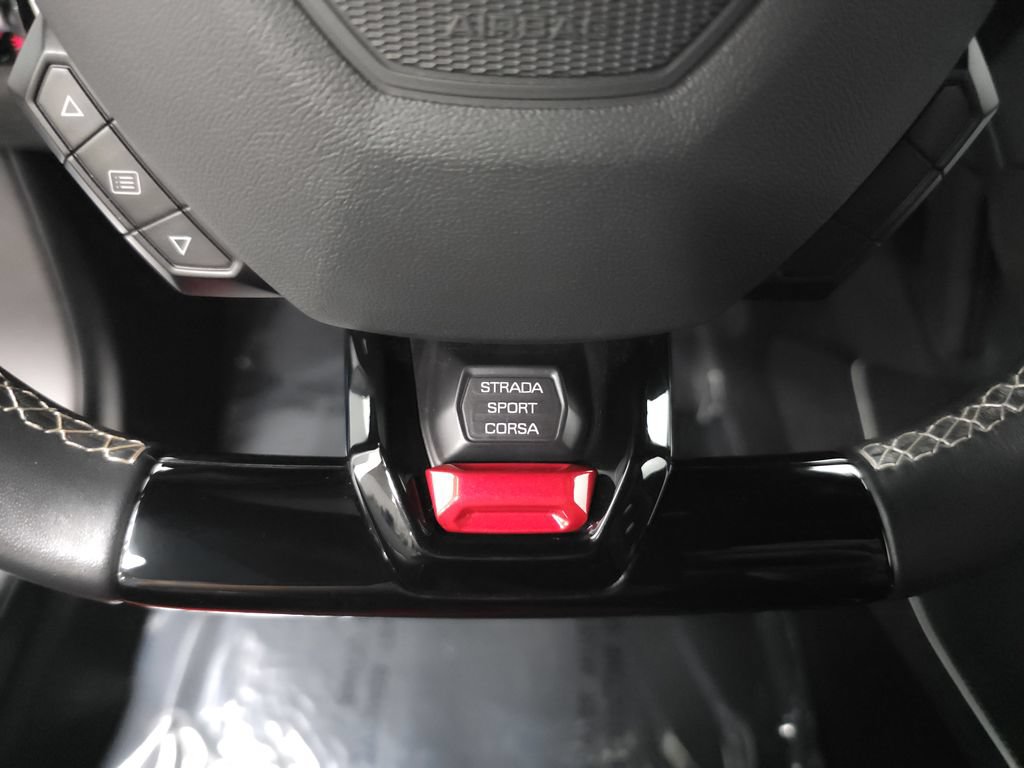 Used 2022 Lamborghini Huracan EVO RWD image 19