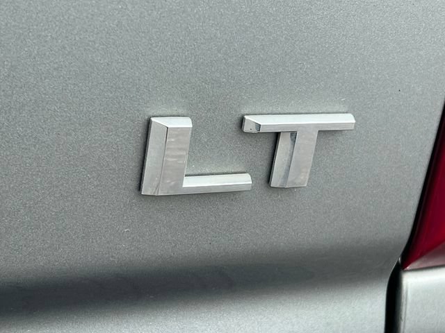 Used 2023 Chevrolet Silverado 1500 LT AWD/4WD image 2