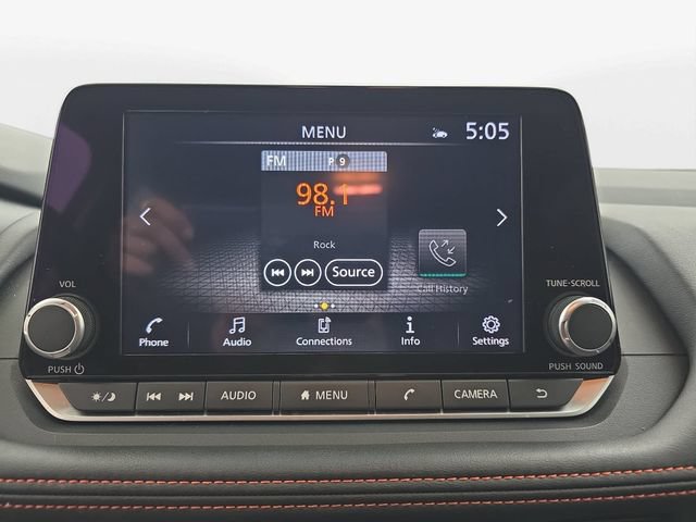 Used 2025 Nissan Rogue SV AWD/4WD image 21