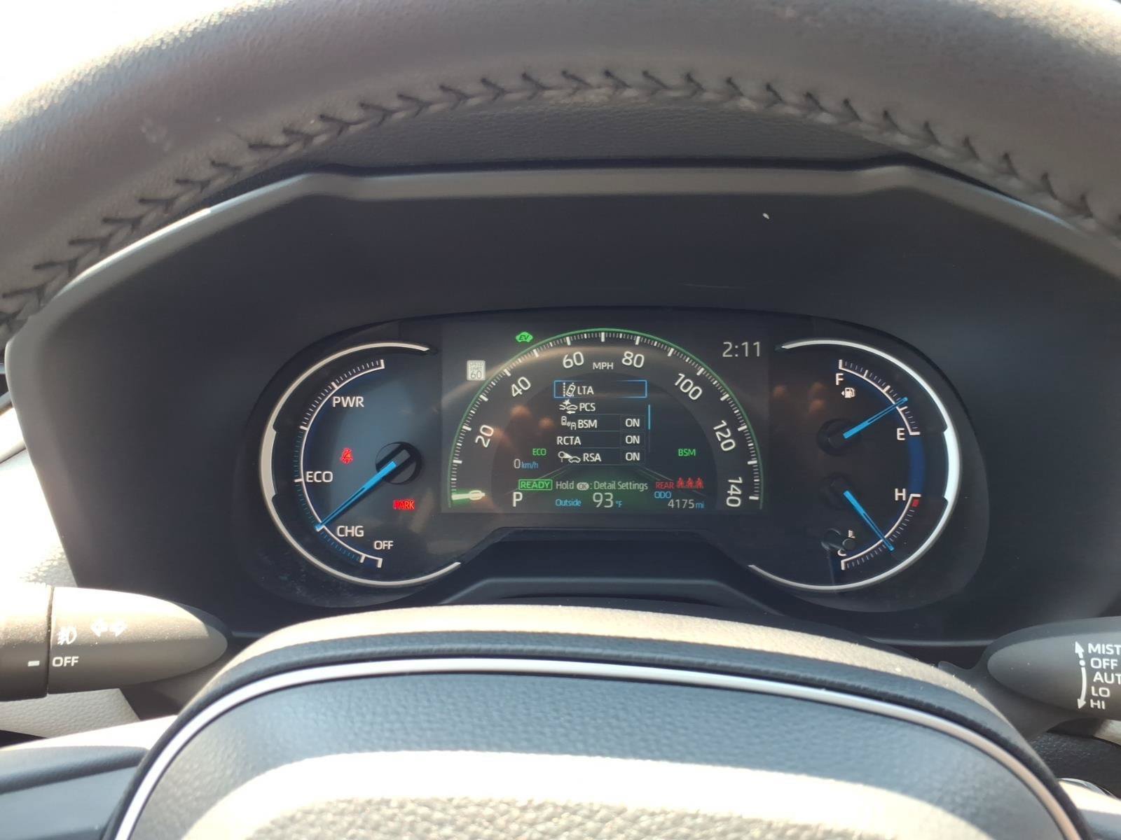 Used 2025 Toyota RAV4 XLE Premium w/ Weather Package AWD/4WD image 25
