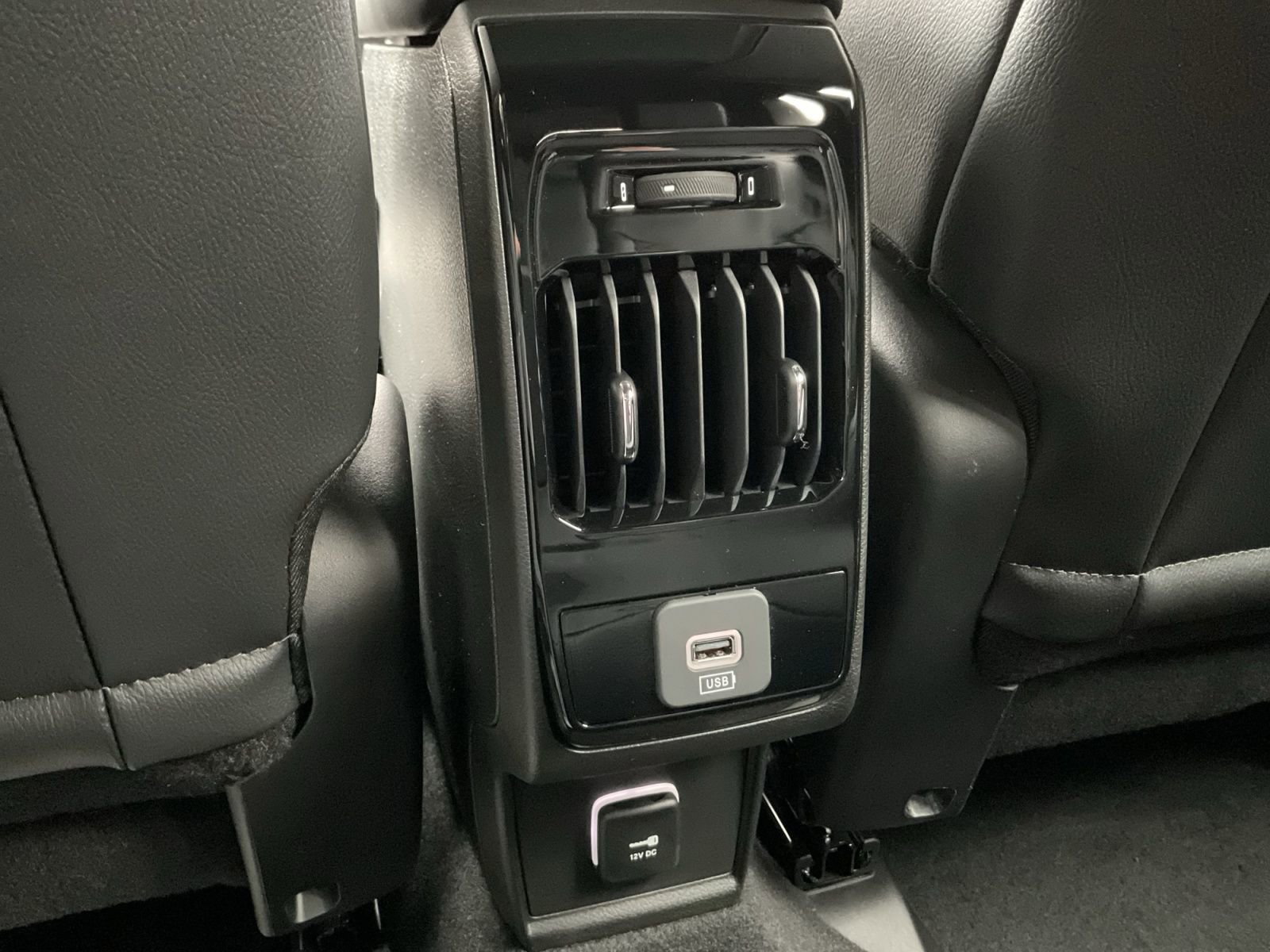 New 2026 Jeep Compass Limited image 26