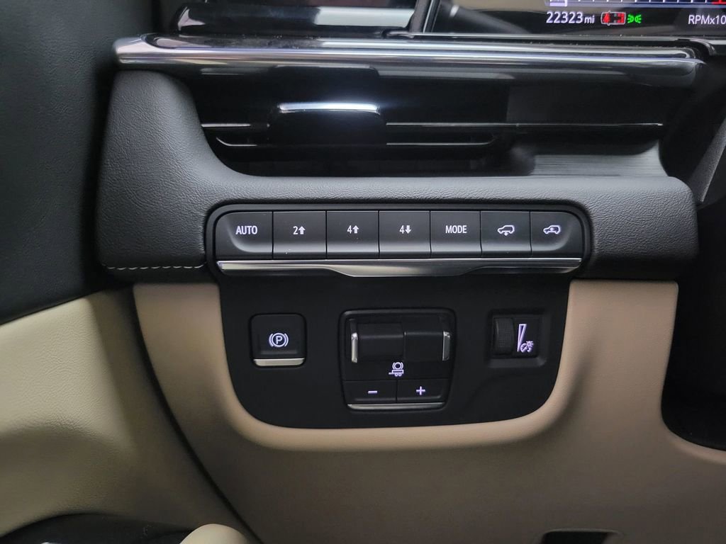 Used 2023 Cadillac Escalade Premium Luxury w/ Performance Package image 34
