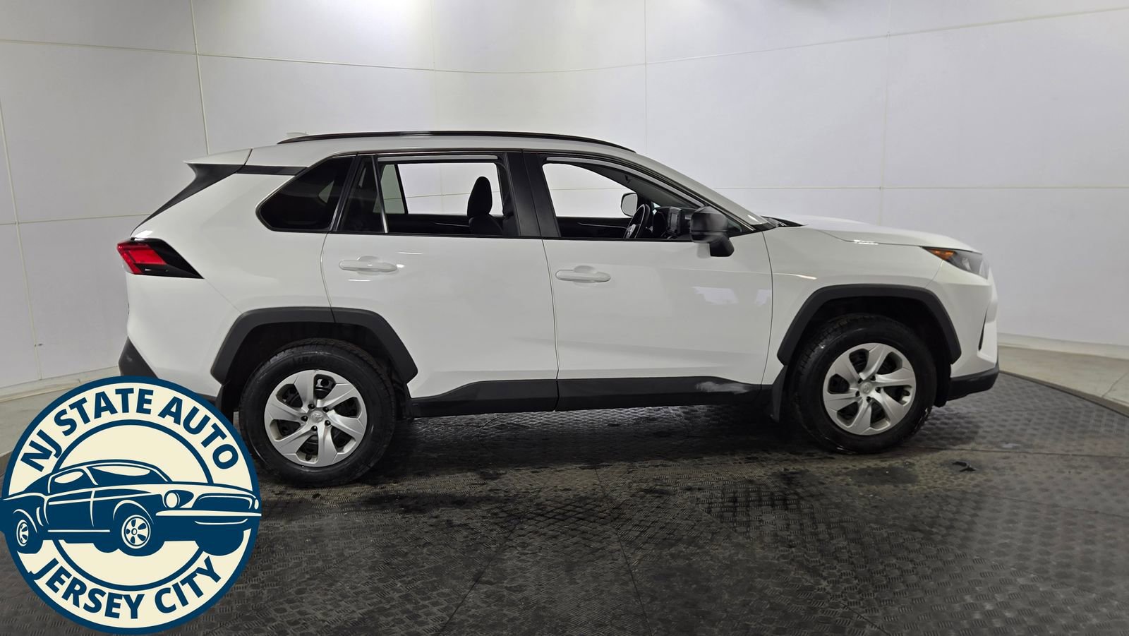 Used 2020 Toyota RAV4 LE w/ All Weather Liner Package image 8