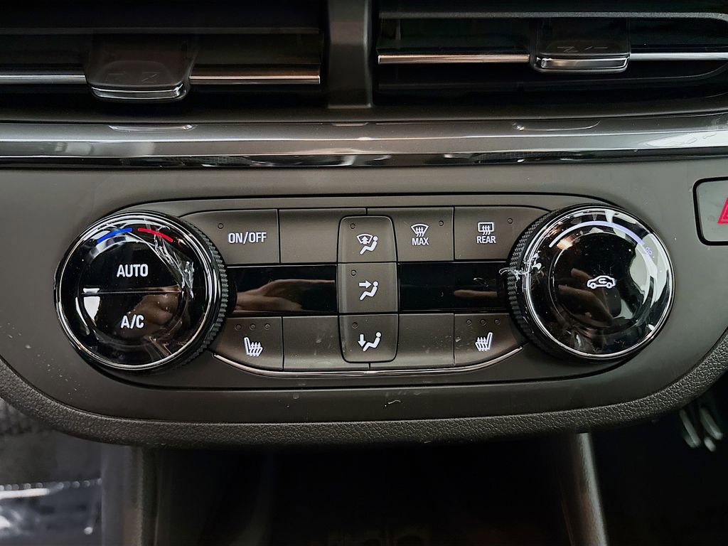 Used 2025 Buick Envista Preferred w/ Convenience I Package image 19