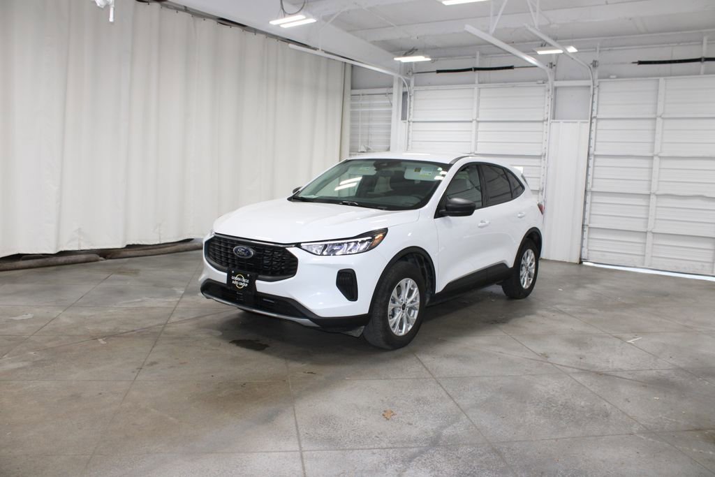 Used 2025 Ford Escape Active AWD/4WD image 4