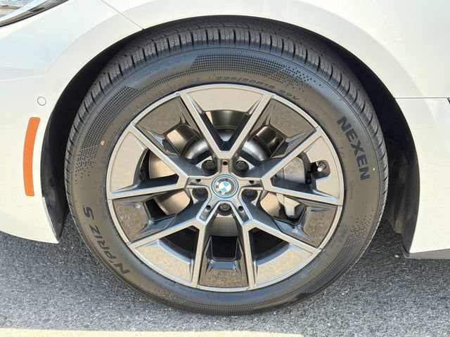 Certified 2022 BMW i4 eDrive40 w/ Parking Assistance Package RWD image 11