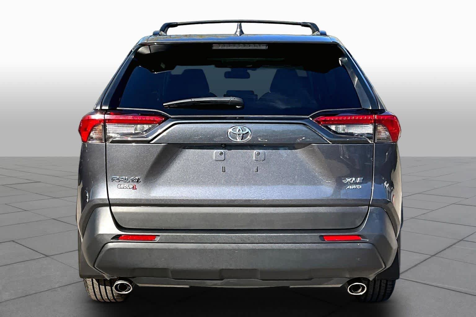 Used 2023 Toyota RAV4 XLE Premium AWD/4WD image 5