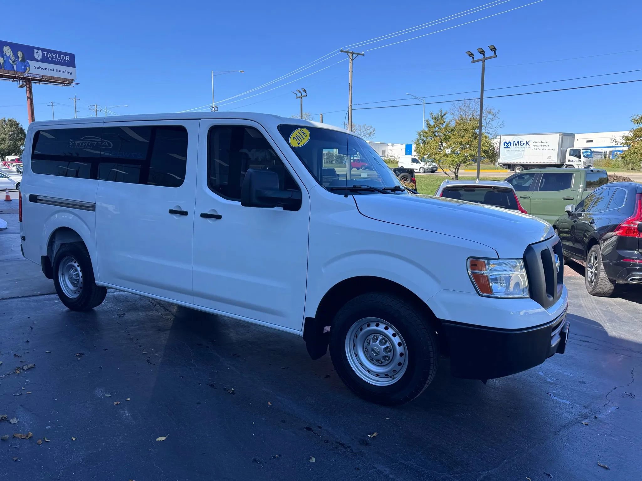 Used 2018 Nissan NV 3500 S image 7