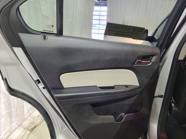 Used 2016 Chevrolet Equinox LTZ w/ Enhanced Convenience Package image 44
