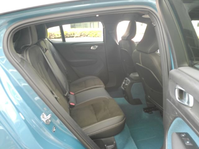 Used 2022 Volvo C40 P8 Recharge Ultimate AWD/4WD image 27