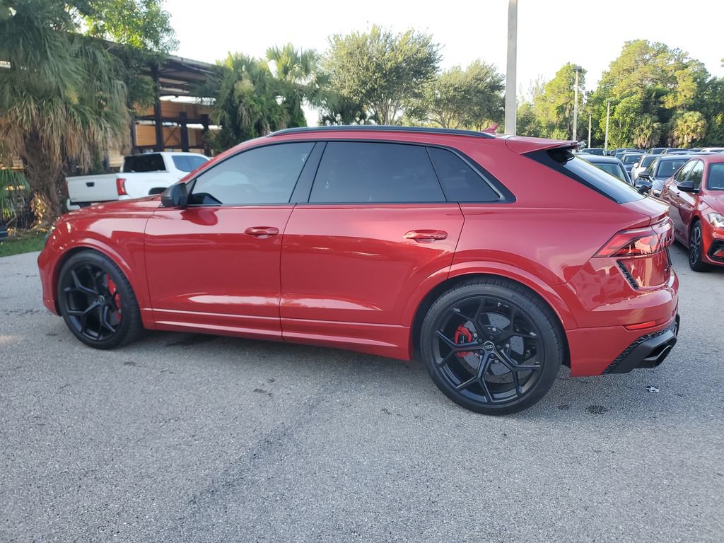 Certified 2025 Audi RS Q8 performance AWD/4WD image 7