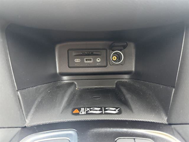 Used 2023 Chevrolet Equinox Premier image 44