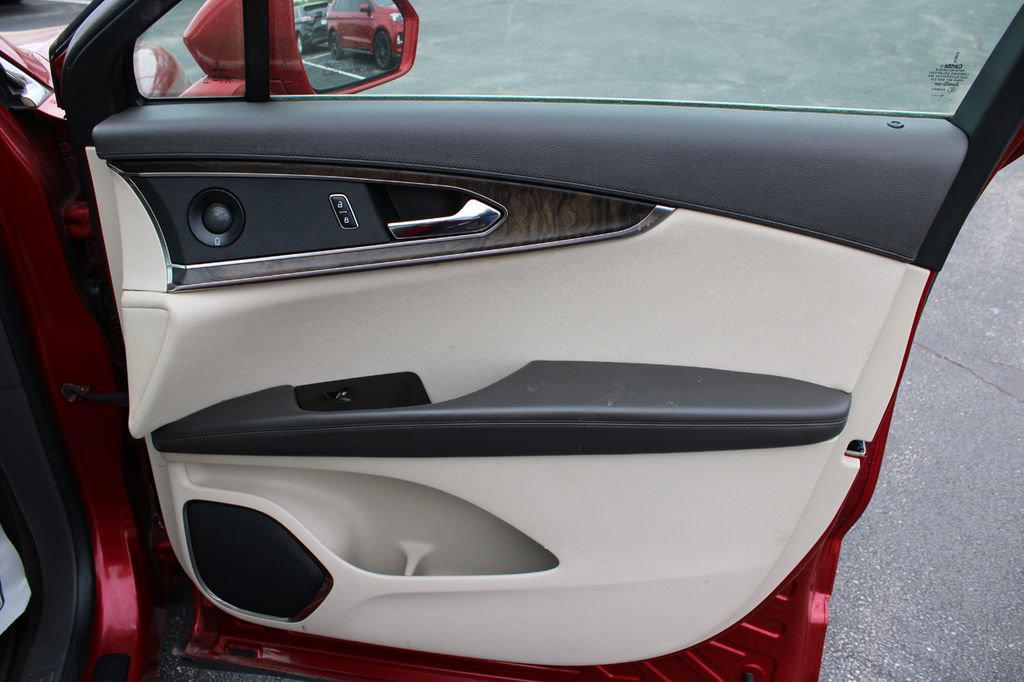 Used 2020 Lincoln Nautilus Reserve FWD image 25
