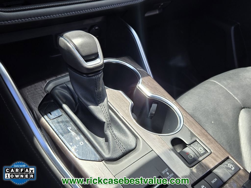 Used 2021 Toyota Highlander Platinum FWD image 29