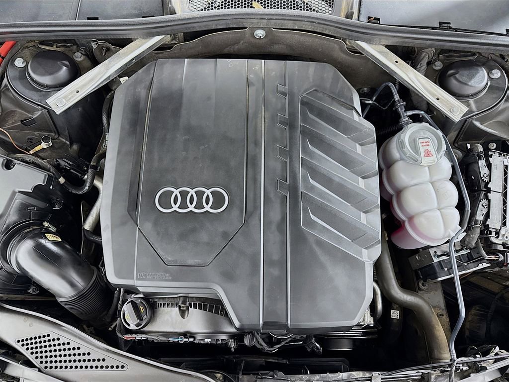 Used 2021 Audi A4 2.0T Premium image 32