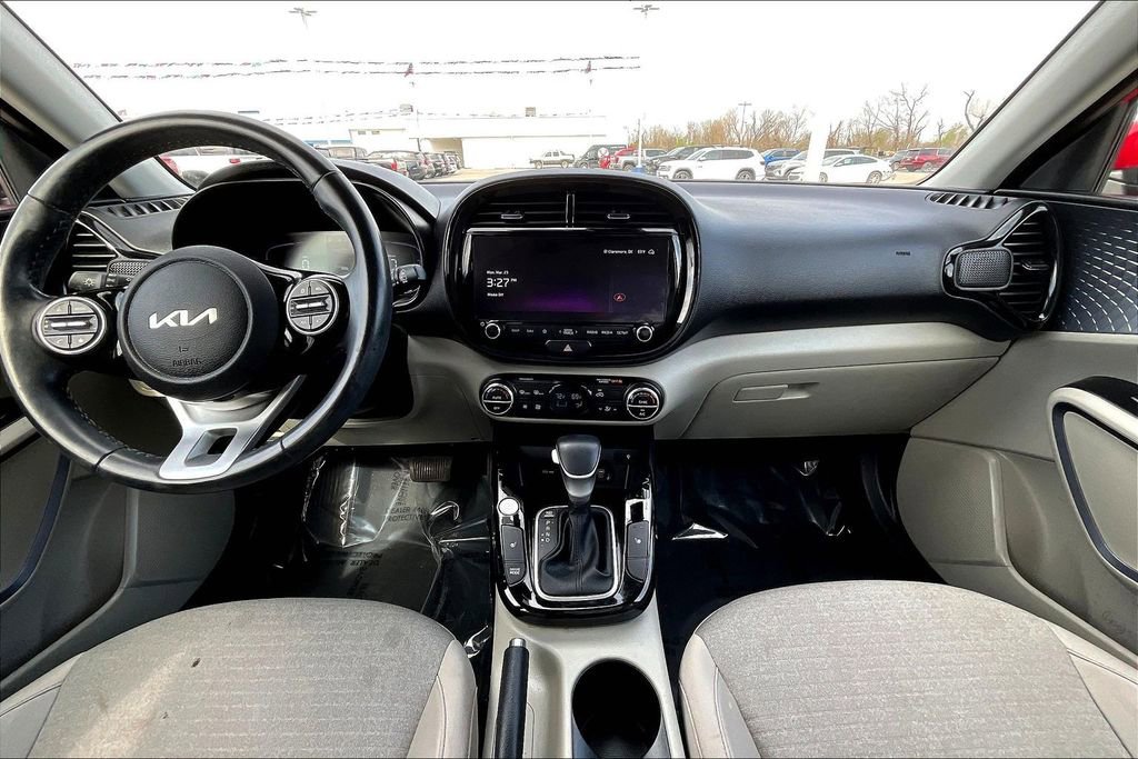 Used 2023 Kia Soul EX FWD image 15