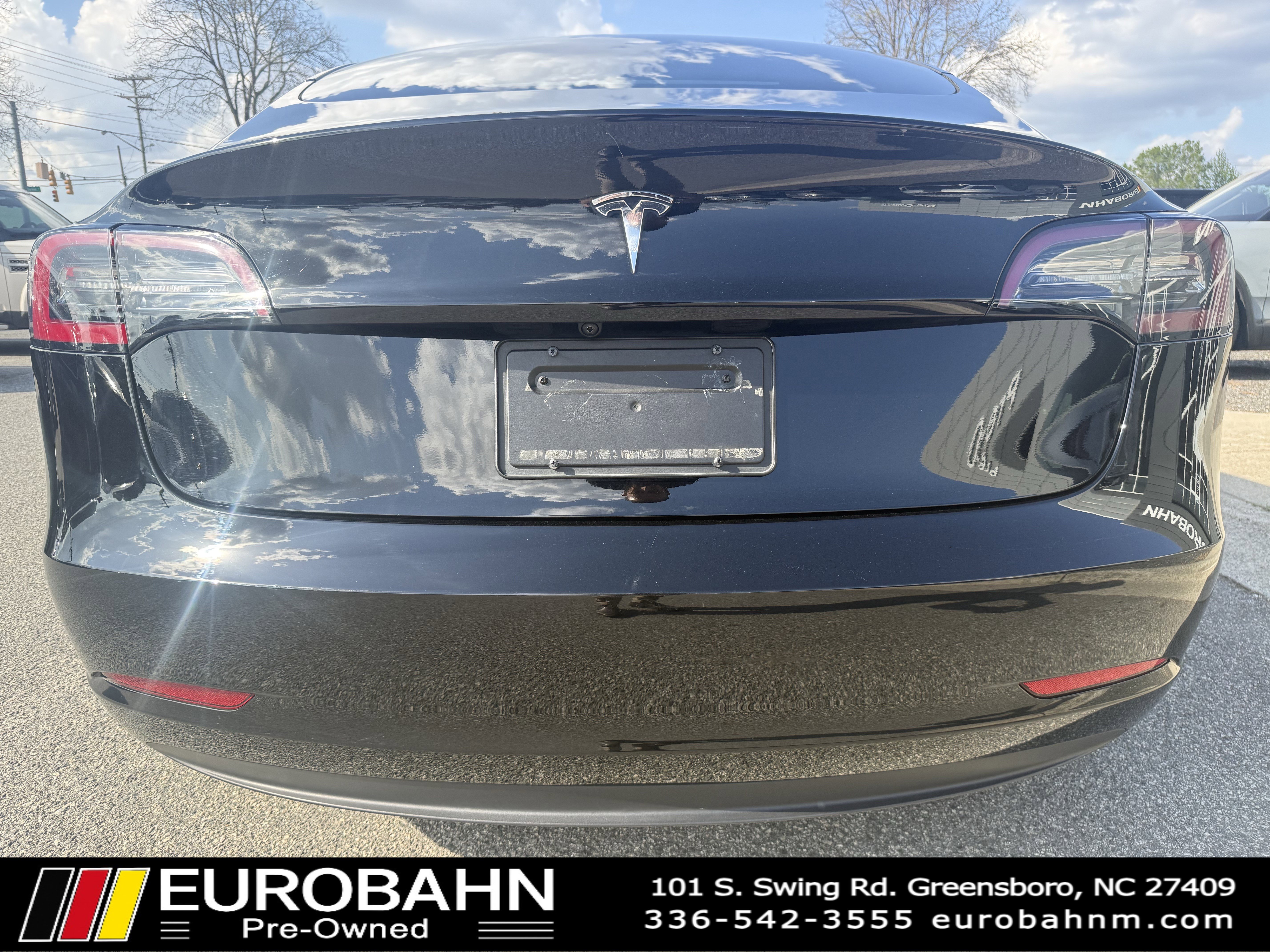 Used 2023 Tesla Model 3 Standard Range image 4